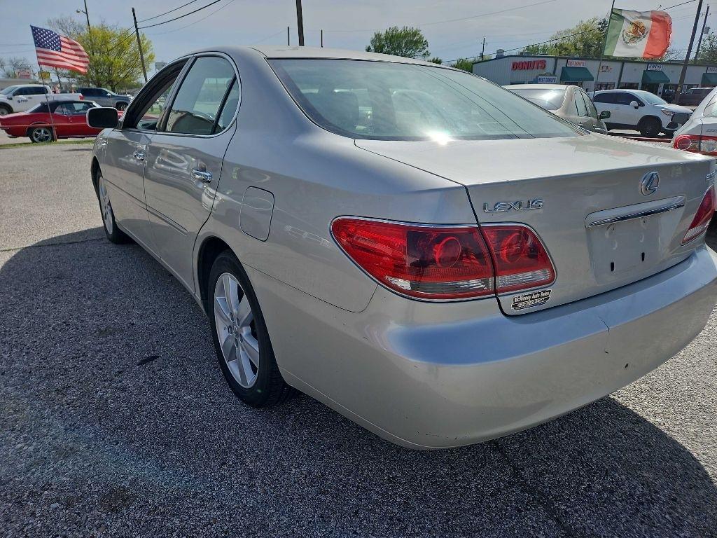 Lexus ES 330 Sedan 2005