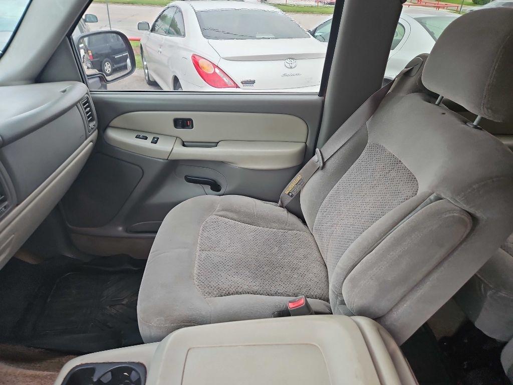 Chevrolet Tahoe 2WD 2002