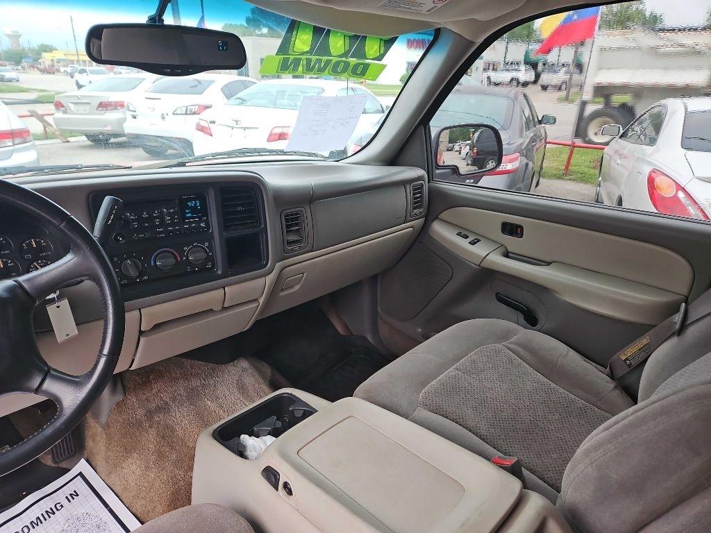 Chevrolet Tahoe 2WD 2002