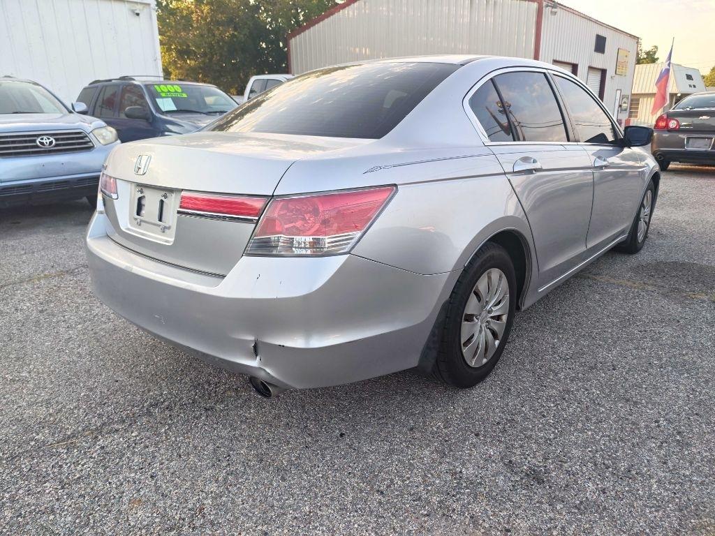 Honda Accord LX sedan AT 2011