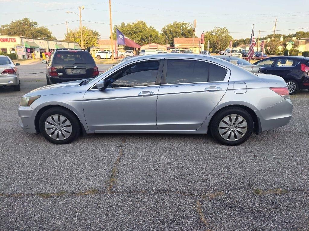 Honda Accord LX sedan AT 2011
