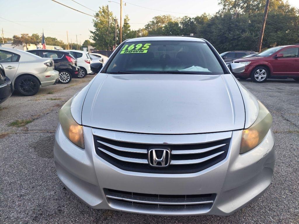 Honda Accord LX sedan AT 2011