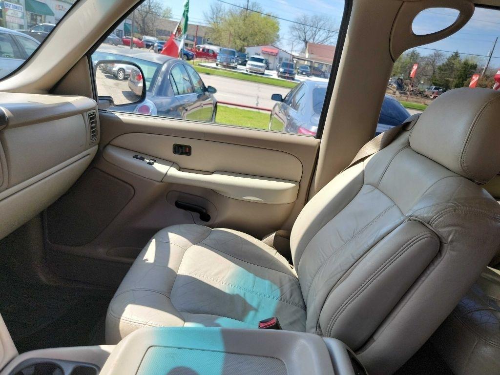 Chevrolet Tahoe 4WD 2002