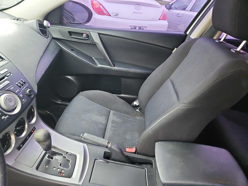 Mazda MAZDA3 i SV 4-Door 2010
