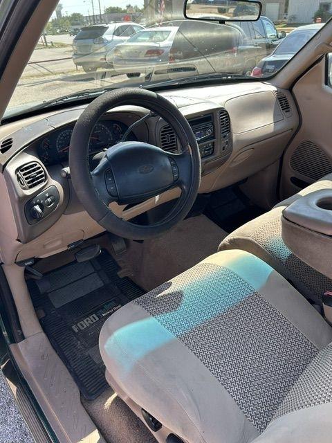 Ford F-150 WS Reg. Cab Long Bed 2WD 1999