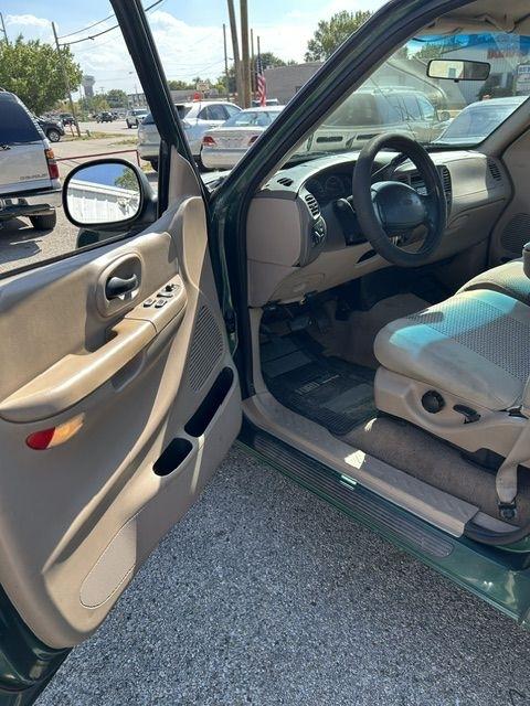 Ford F-150 WS Reg. Cab Long Bed 2WD 1999
