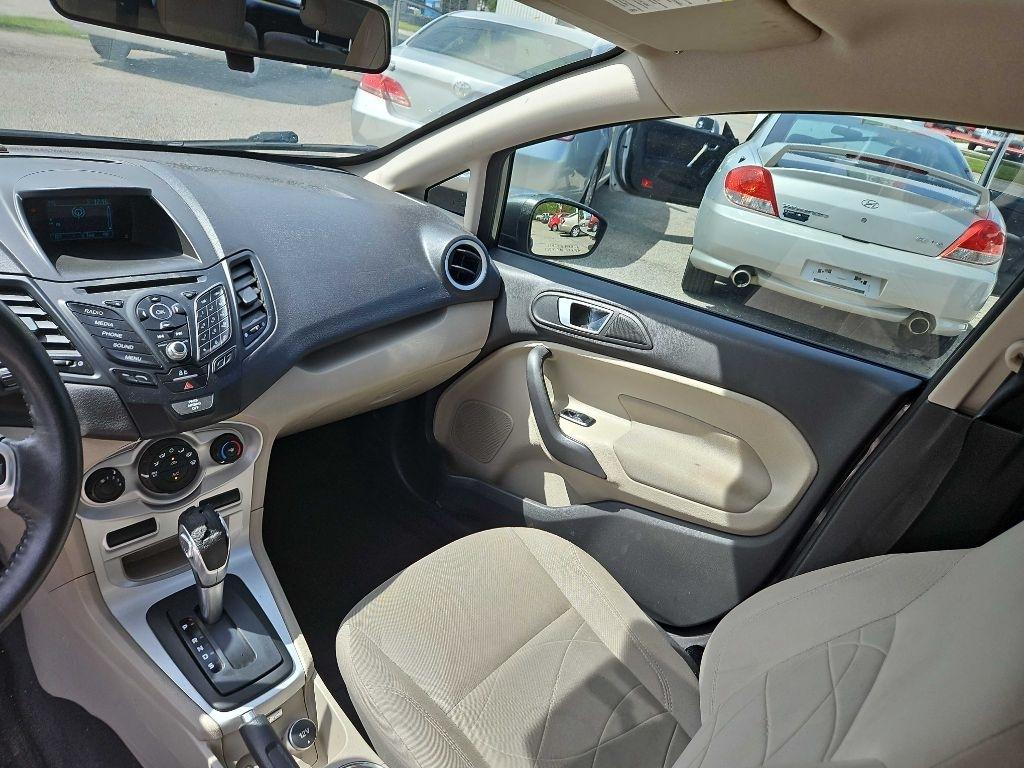 Ford Fiesta SE Hatchback 2015