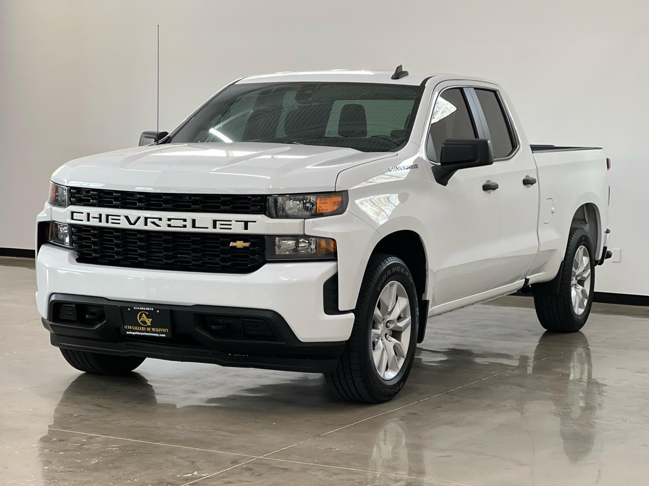 2021 Chevrolet Silverado 1500 Custom photo 3