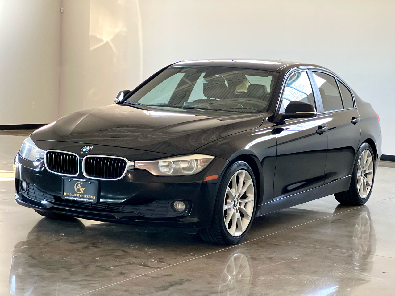 2014 Bmw 320i Sedan photo 2