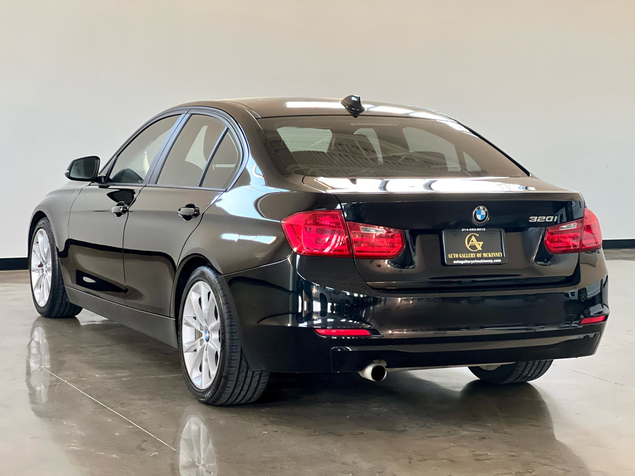 2014 Bmw 320i Sedan photo 4