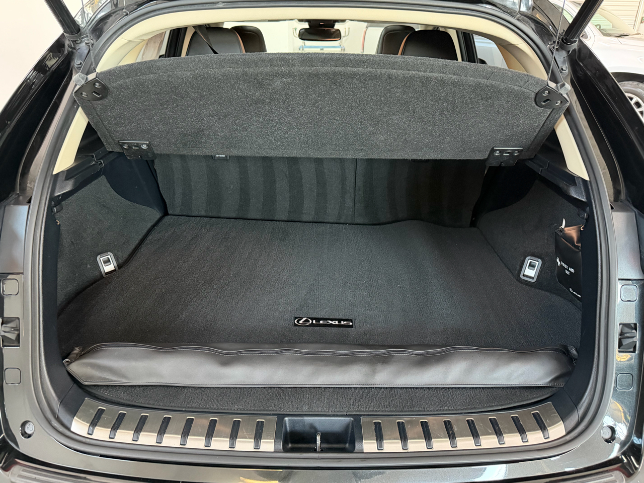 Lexus NX 300 Base 4D SUV FWD 2018