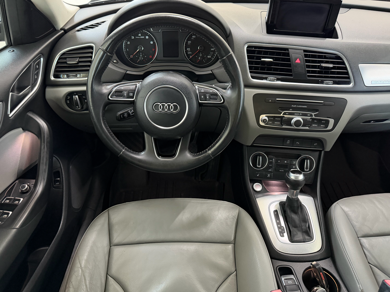 Audi Q3 2.0T quattro Premium Plus 2016