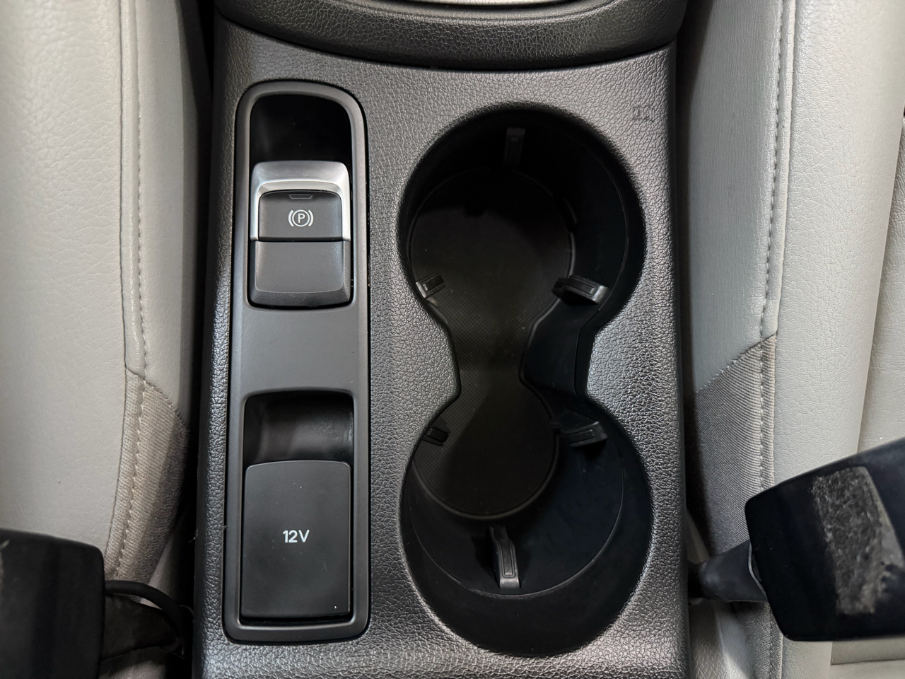 Audi Q3 2.0T quattro Premium Plus 2016