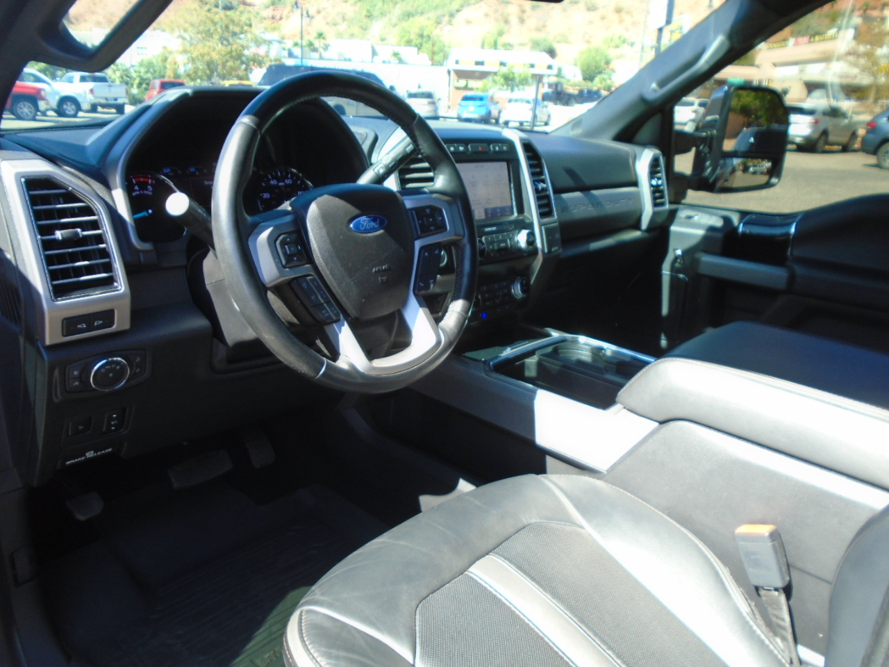 Ford F-250 SD Platinum Crew Cab Long Bed 4WD 2020 Ford F-250 SD Platinum Crew Cab Long Bed 4WD 2020