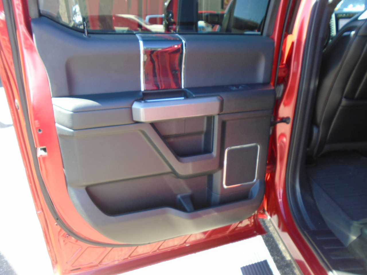 Ford F-250 SD Platinum Crew Cab Long Bed 4WD 2020 Ford F-250 SD Platinum Crew Cab Long Bed 4WD 2020