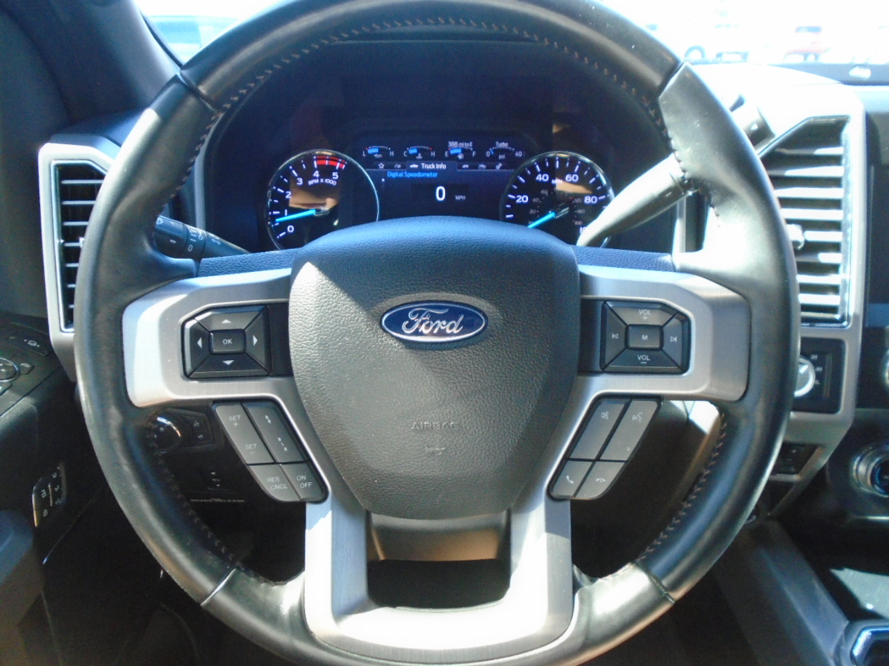 Ford F-250 SD Platinum Crew Cab Long Bed 4WD 2020 Ford F-250 SD Platinum Crew Cab Long Bed 4WD 2020