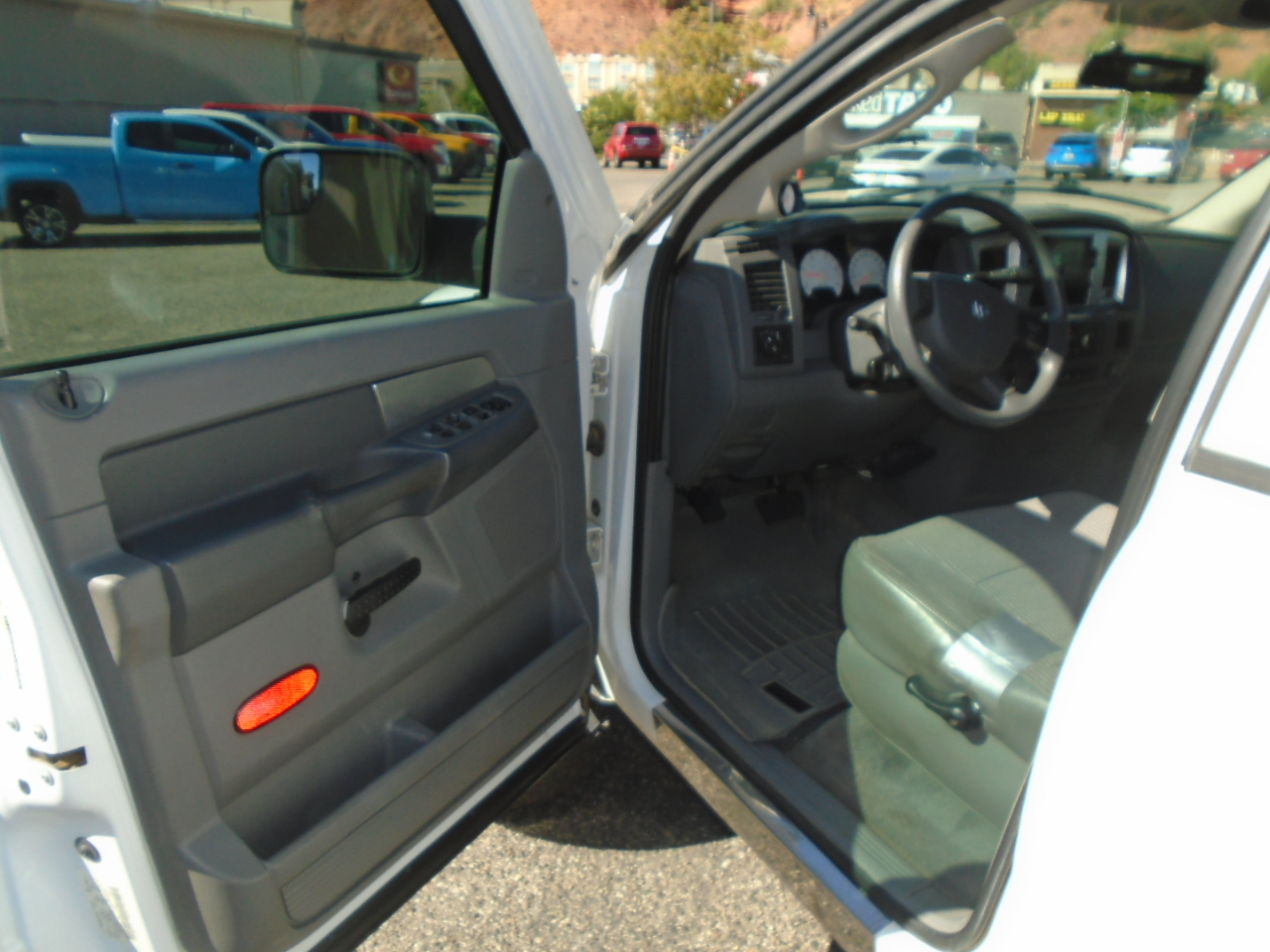 Dodge Ram 2500 4dr Quad Cab 139" WB HD 4WD 2008 Dodge Ram 2500 4dr Quad Cab 139" WB HD 4WD 2008