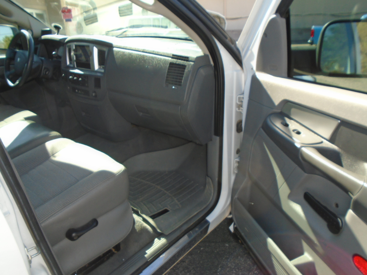 Dodge Ram 2500 4dr Quad Cab 139" WB HD 4WD 2008 Dodge Ram 2500 4dr Quad Cab 139" WB HD 4WD 2008