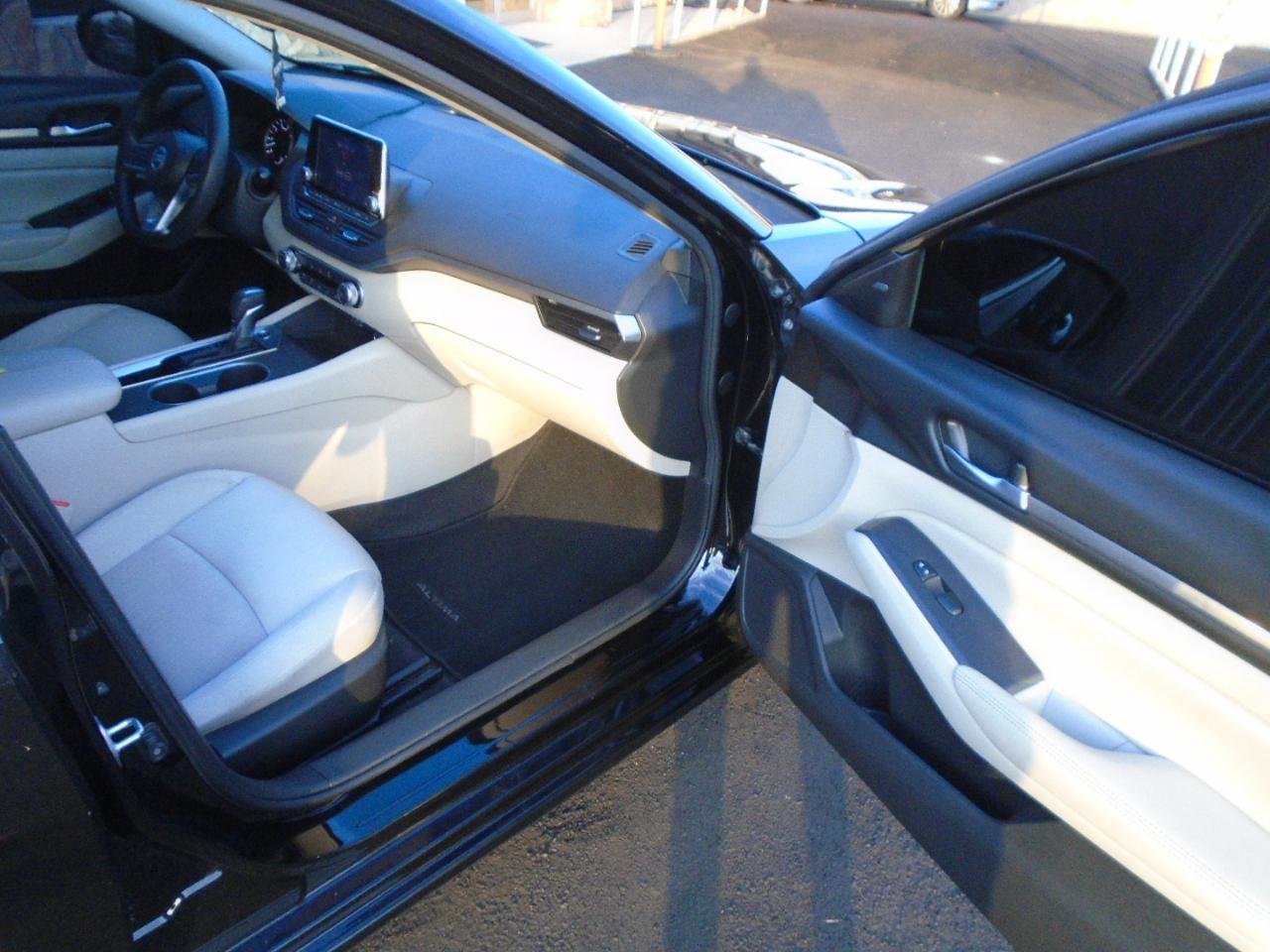 Nissan Altima 2.5 SV 2022