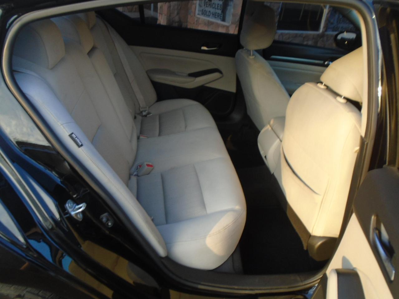 Nissan Altima 2.5 SV 2022
