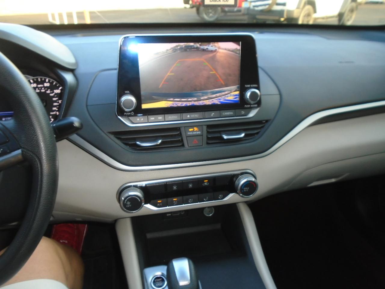 Nissan Altima 2.5 SV 2022