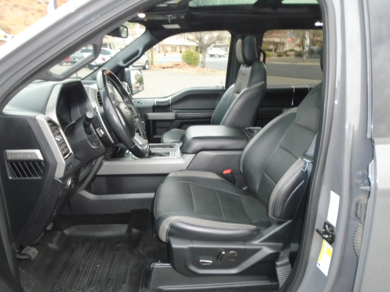 Ford F-150 Raptor SuperCrew 4WD 2018