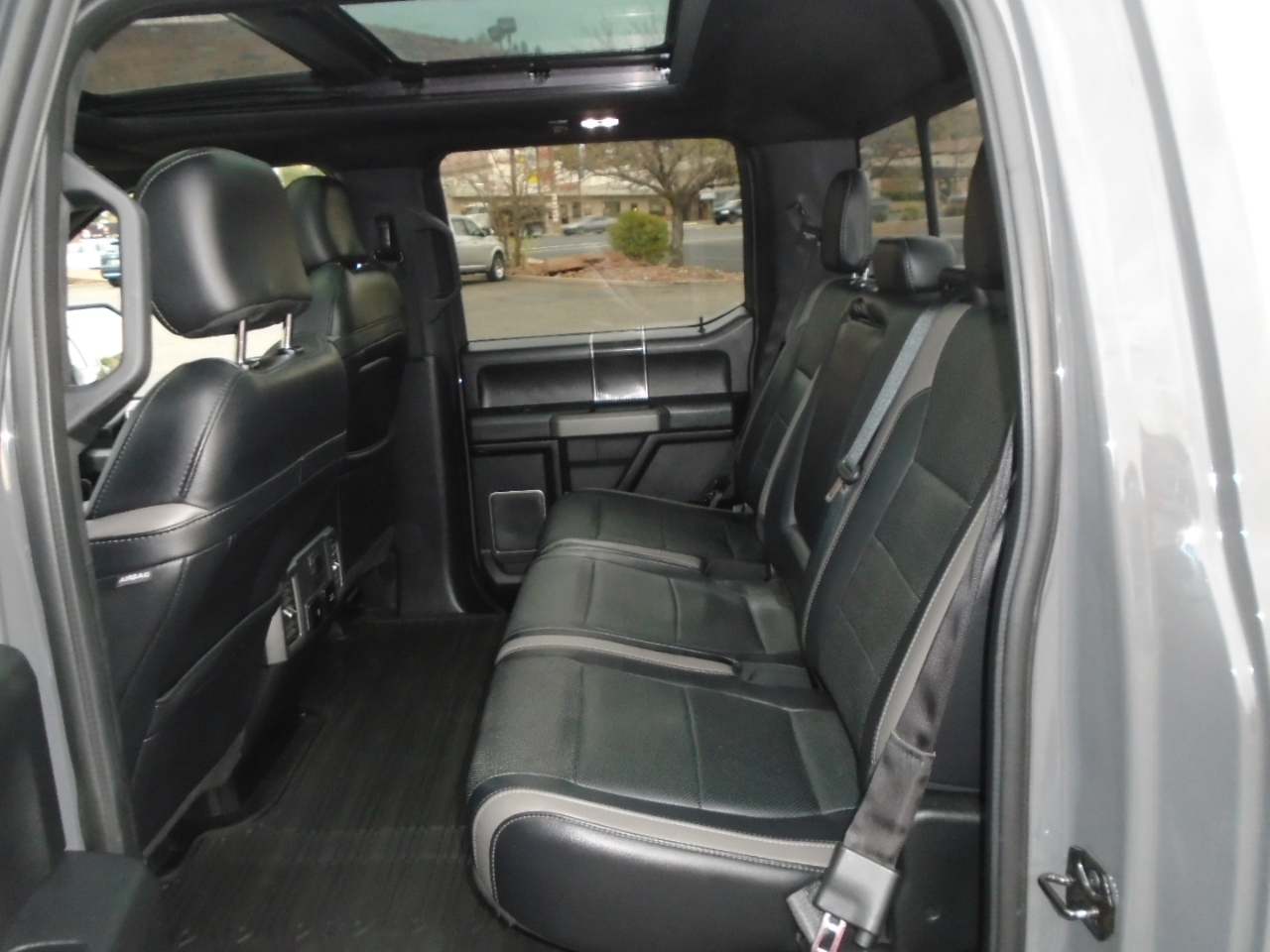 Ford F-150 Raptor SuperCrew 4WD 2018