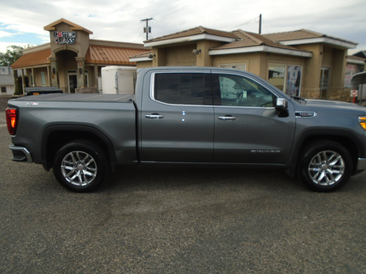 GMC Sierra 1500 SLT Crew Cab Short Box 4WD 2021