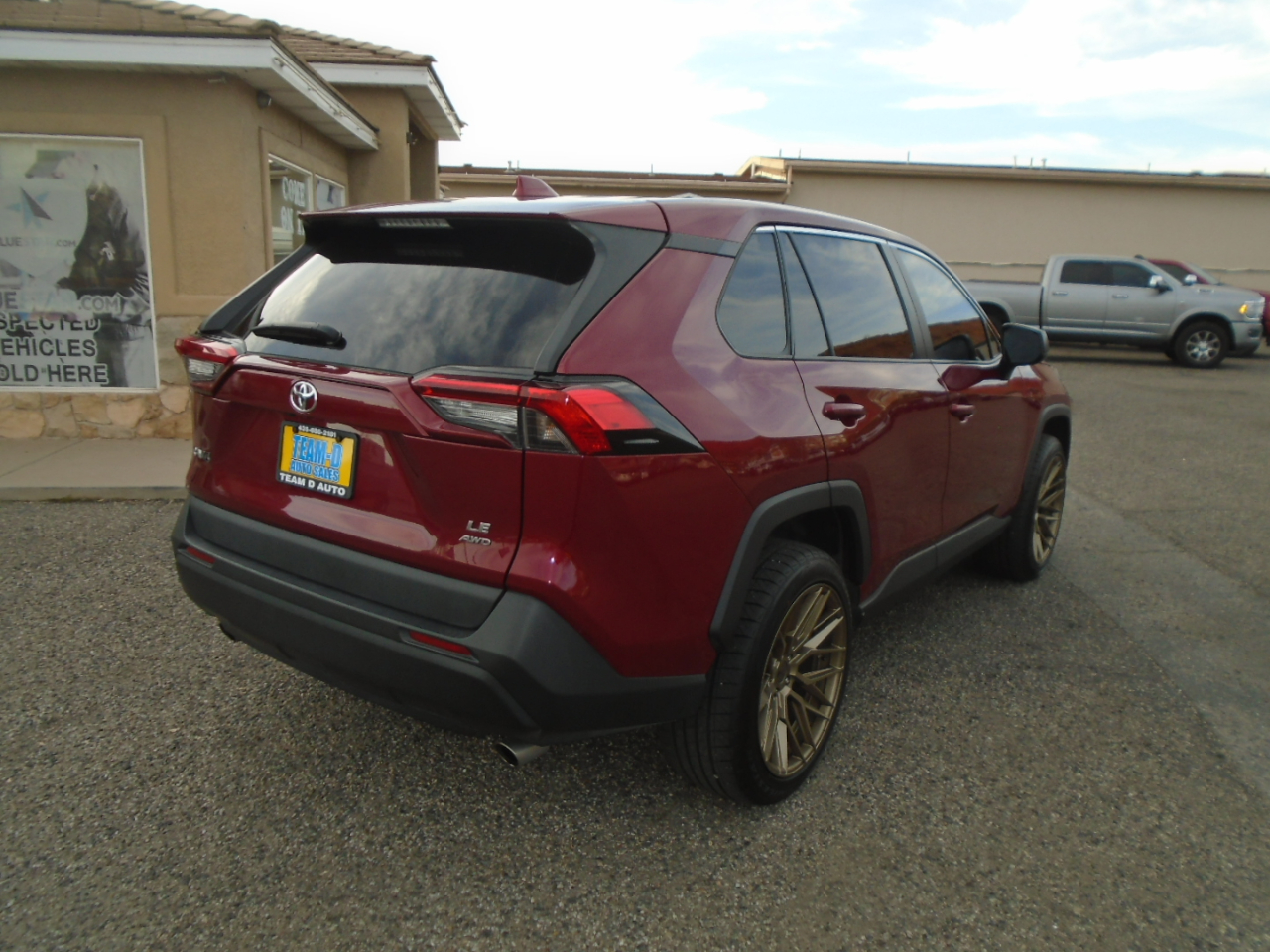 Toyota RAV4 LE AWD 2022