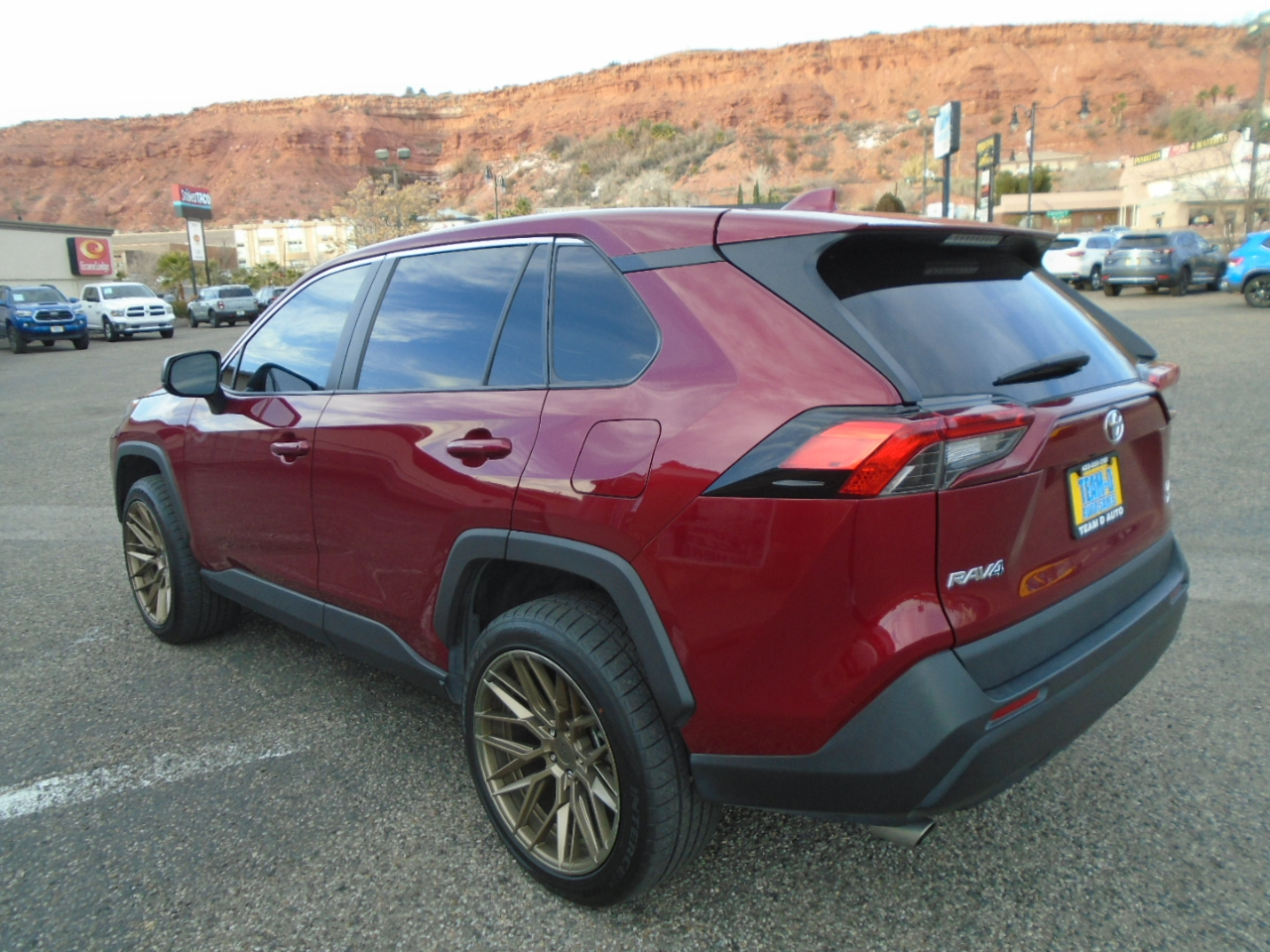 Toyota RAV4 LE AWD 2022