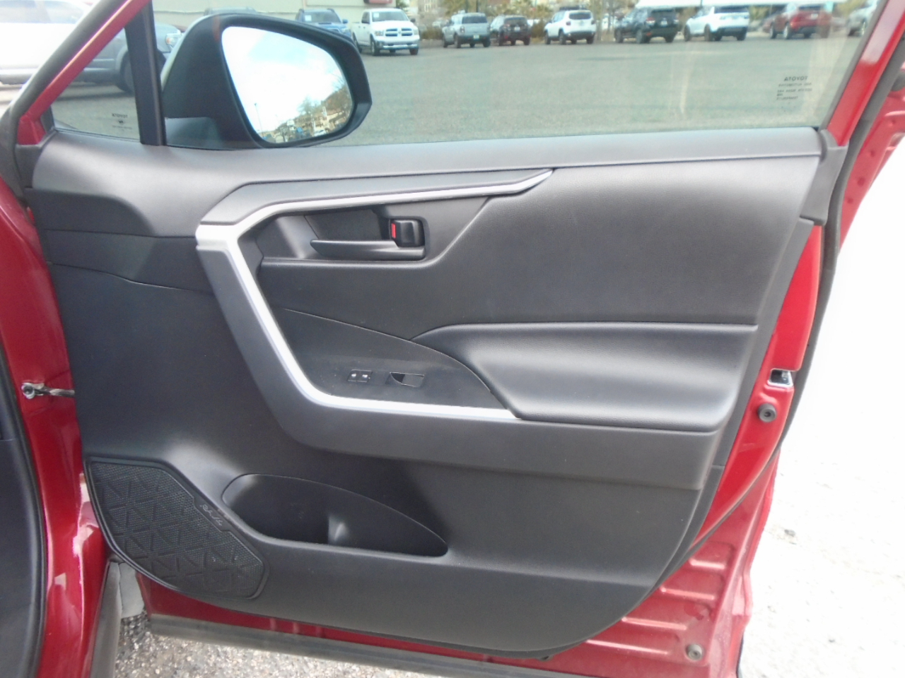 Toyota RAV4 LE AWD 2022