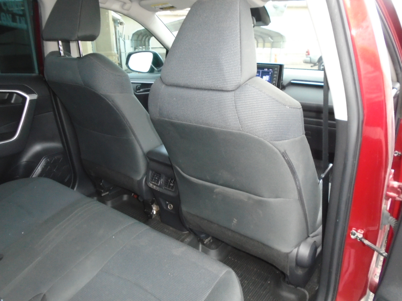 Toyota RAV4 LE AWD 2022