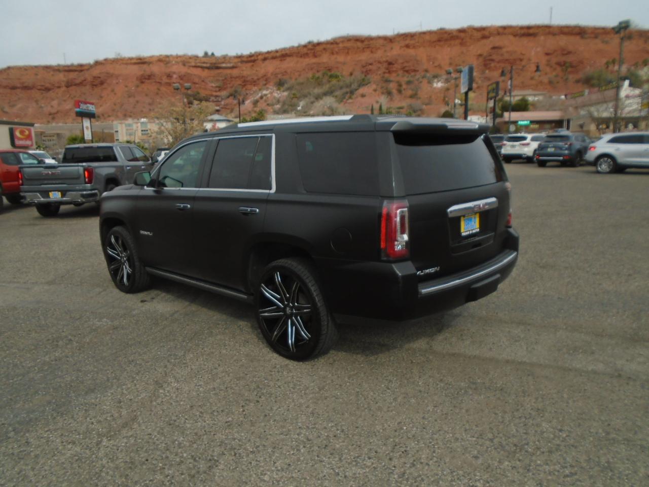 GMC Yukon Denali 4WD 2015