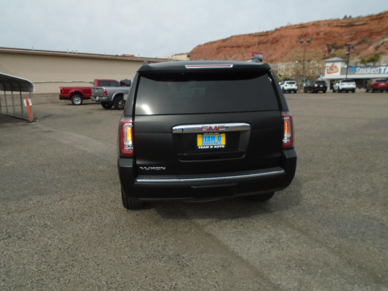 GMC Yukon Denali 4WD 2015
