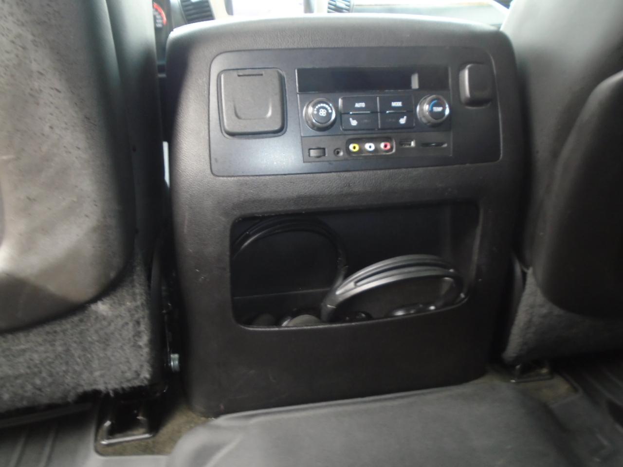 GMC Yukon Denali 4WD 2015