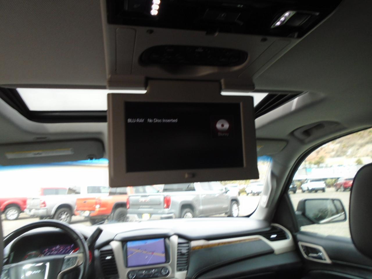 GMC Yukon Denali 4WD 2015