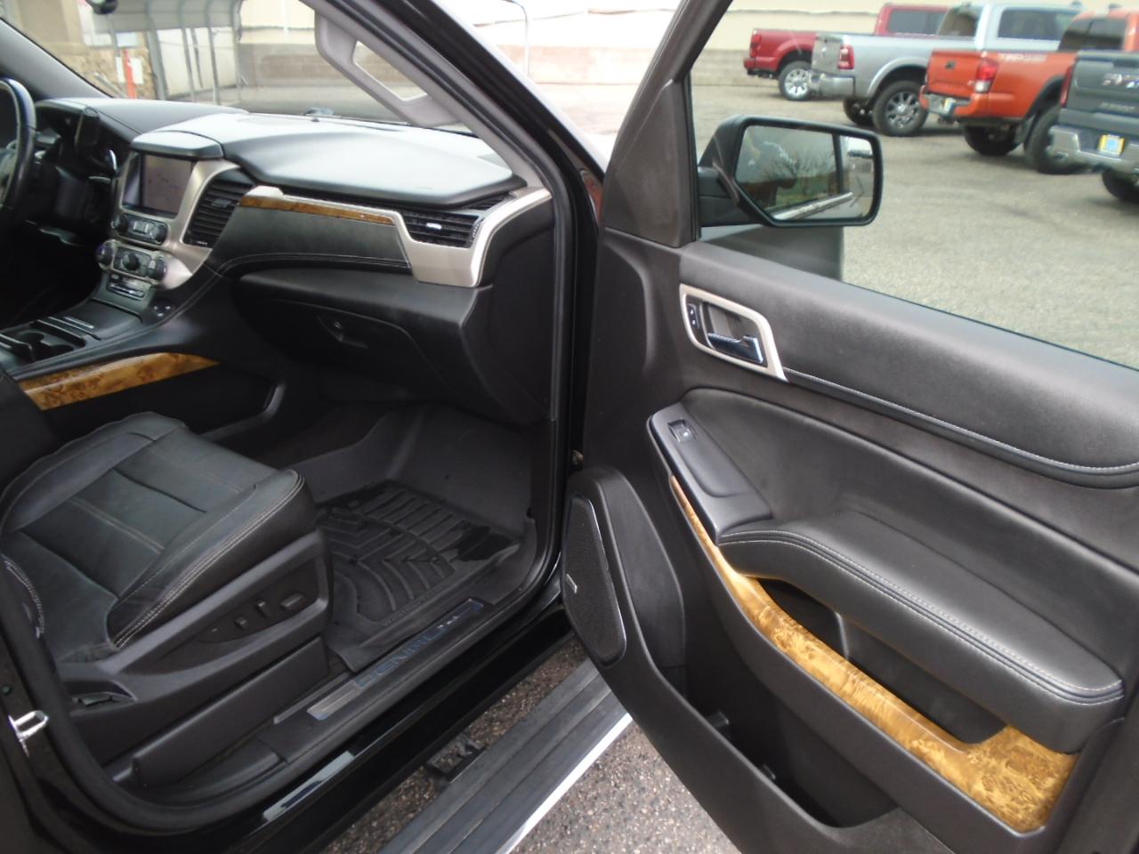 GMC Yukon Denali 4WD 2015