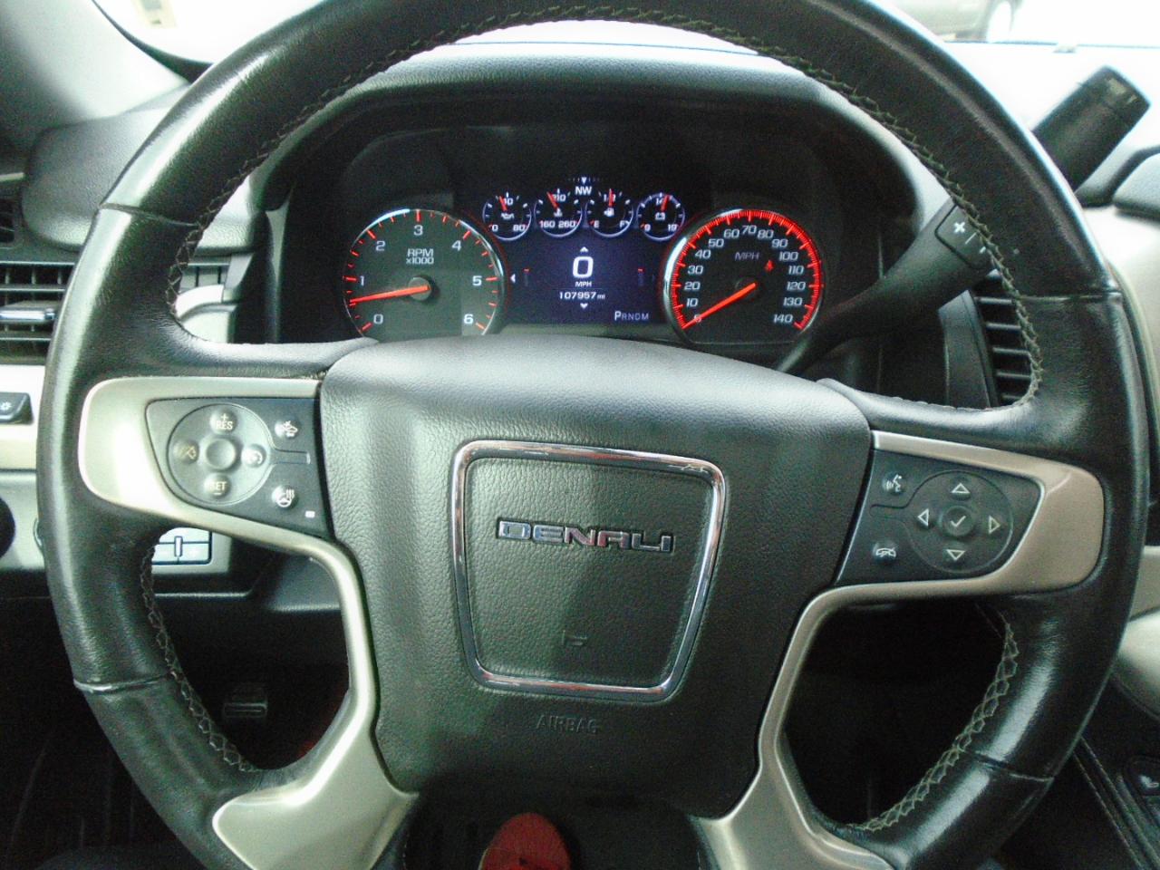 GMC Yukon Denali 4WD 2015