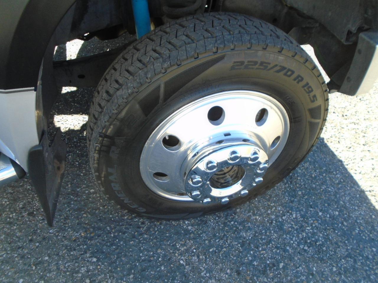 Ford F-450 SD Lariat Crew Cab 4WD 2008