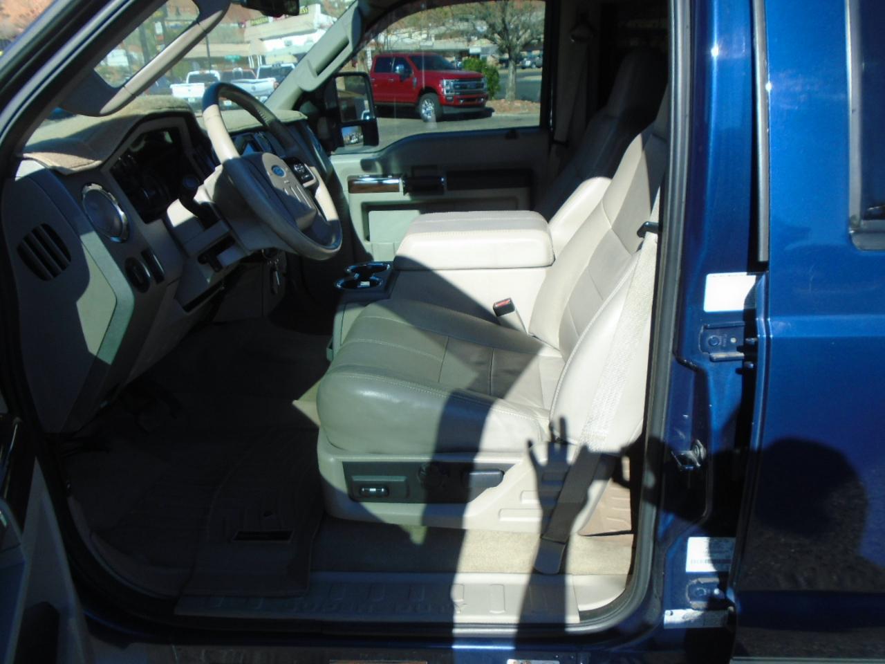 Ford F-450 SD Lariat Crew Cab 4WD 2008