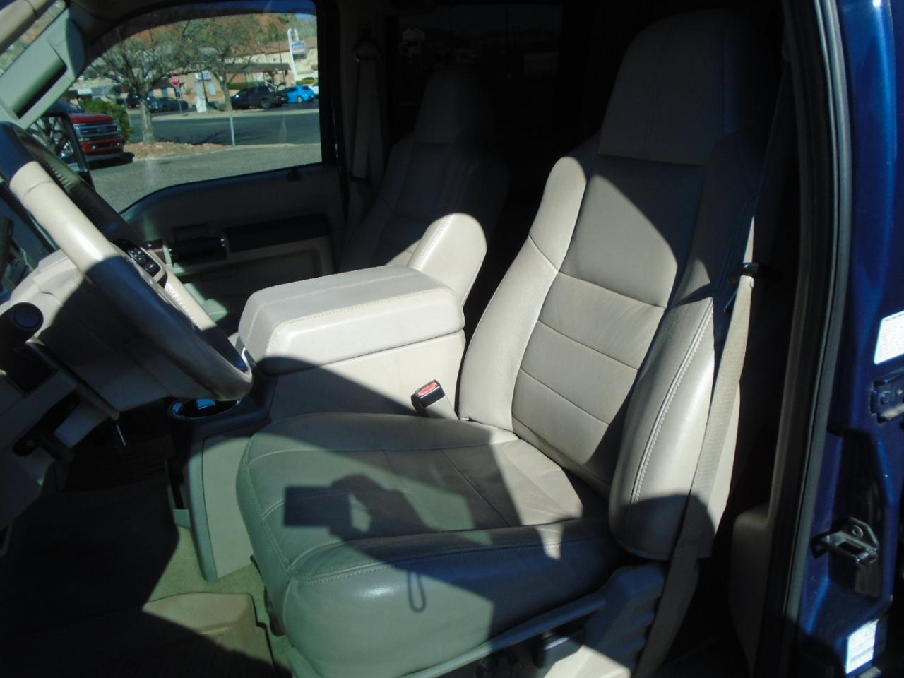 Ford F-450 SD Lariat Crew Cab 4WD 2008