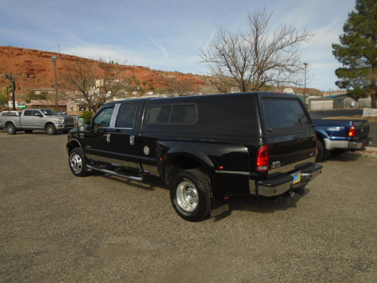 Ford F-350 SD Lariat Crew Cab Long Bed 4WD DRW 2006