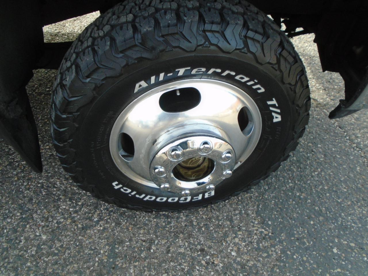 Ford F-350 SD Lariat Crew Cab Long Bed 4WD DRW 2006