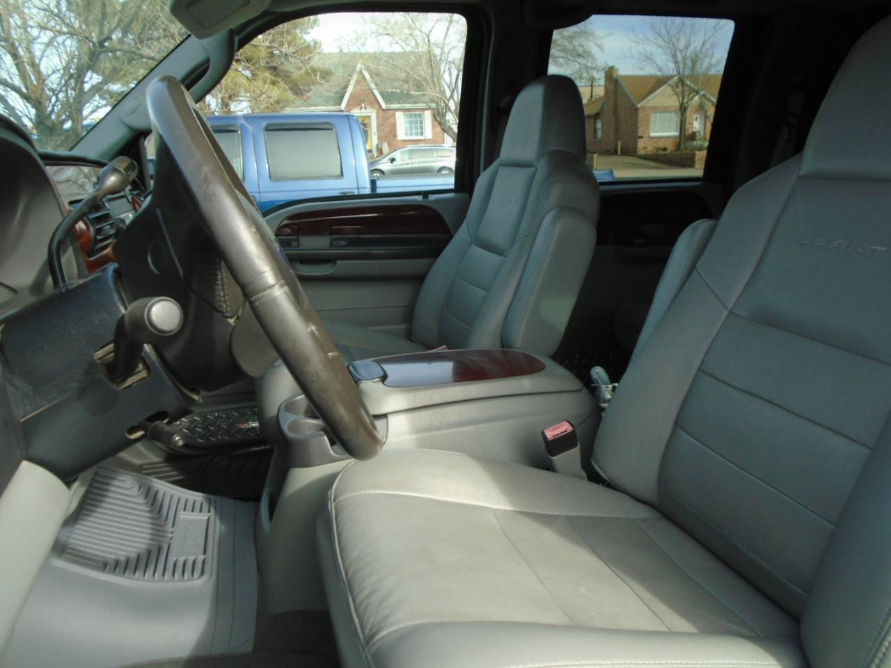 Ford F-350 SD Lariat Crew Cab Long Bed 4WD DRW 2006