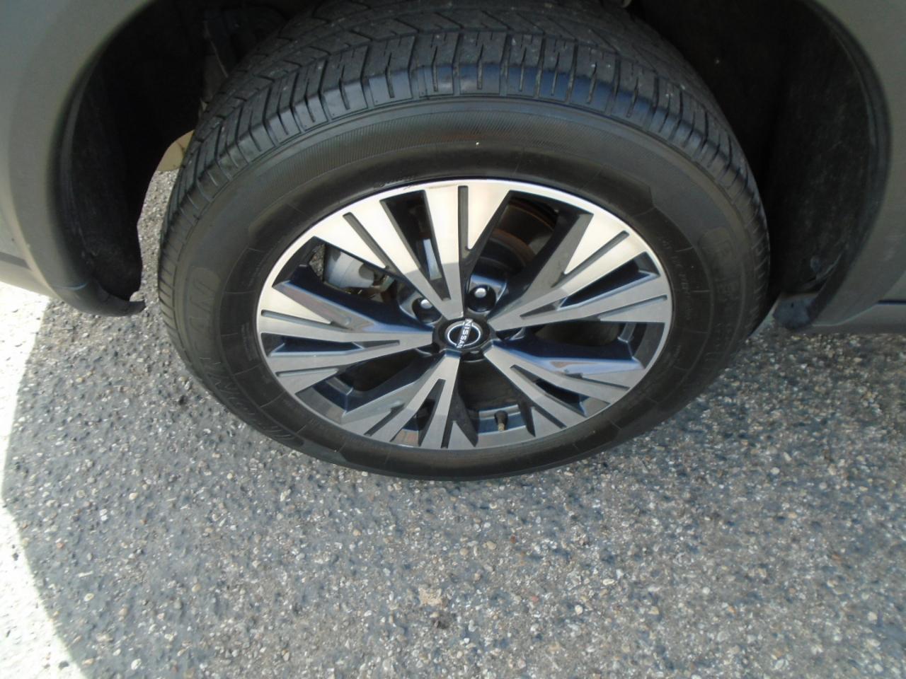 Nissan Rogue SV 2023