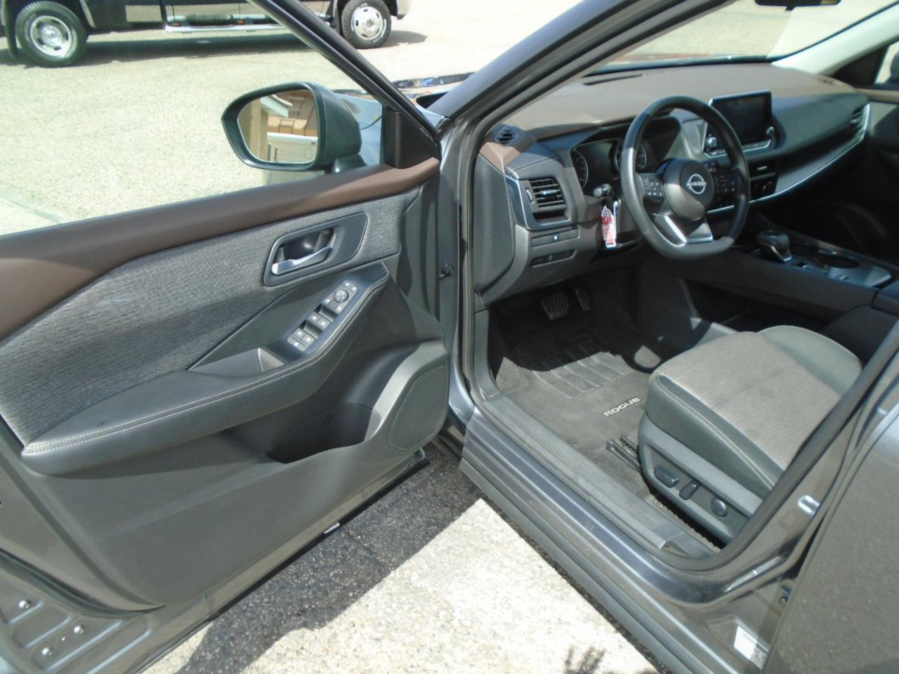 Nissan Rogue SV 2023