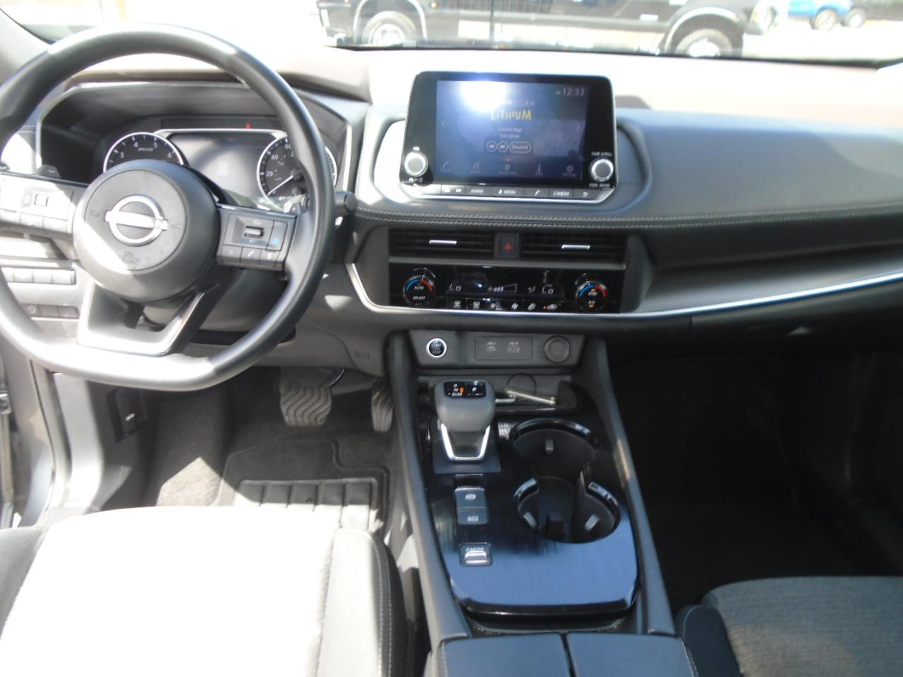 Nissan Rogue SV 2023