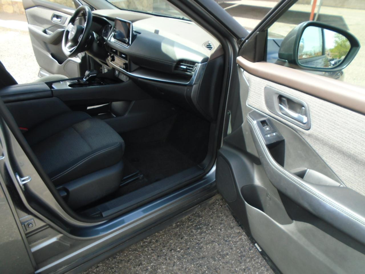 Nissan Rogue SV 2023