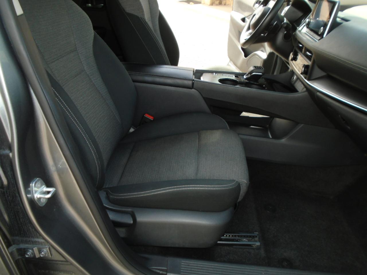 Nissan Rogue SV 2023