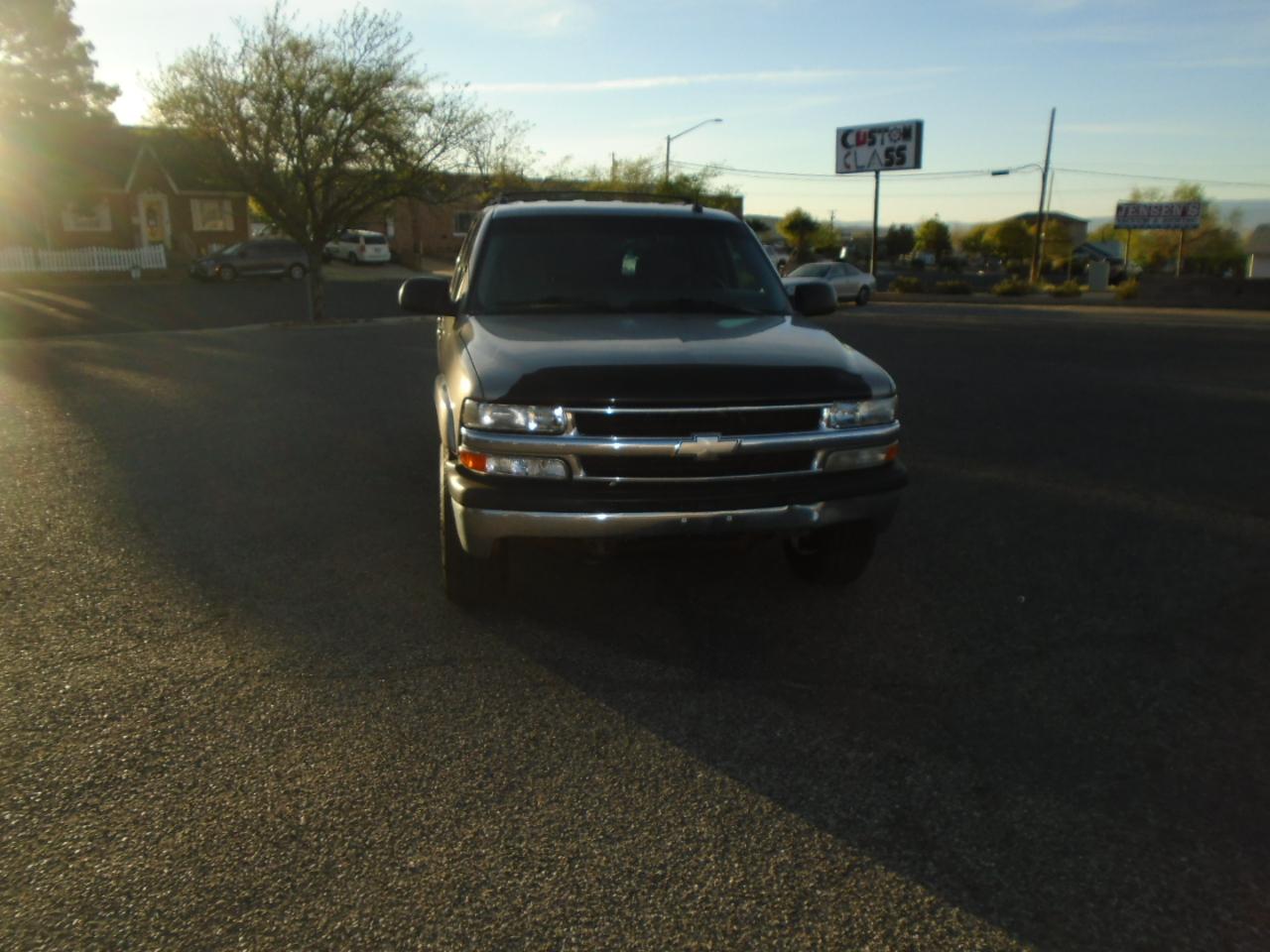 Chevrolet Suburban 1500 4WD 2003